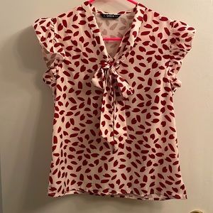 SHEIN Red & White Pattern Sleeveless Blouse